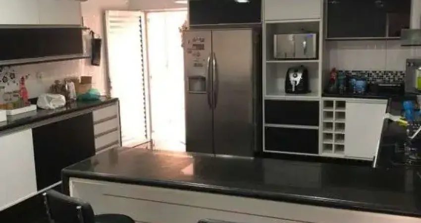 Sobrado para venda em penha de frança de 175.00m² com 3 quartos, 1 suite e 4 garagens