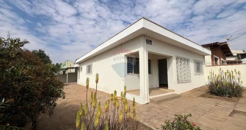 Casa para alugar em centro de 172.00m² com 3 quartos, 1 suite e 2 garagens
