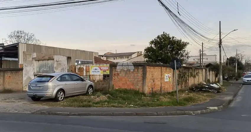 Terreno à venda na Rua Paranaguá, 17, Guaraituba, Colombo