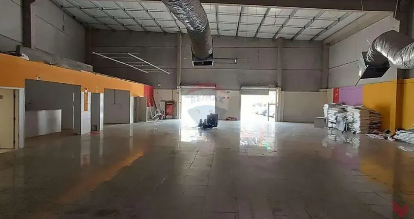 Galpão / depósito / armazém para alugar em engordadouro de 630.00m² com 24 garagens