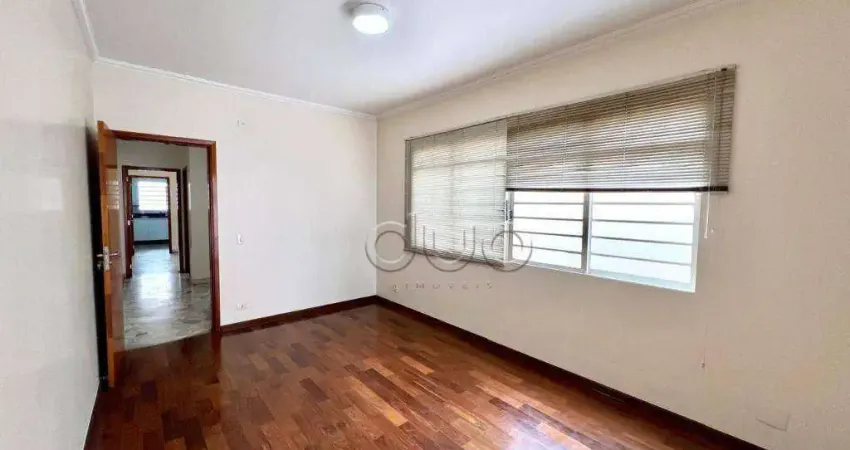 Casa para venda em centro de 226.00m² com 4 quartos, 1 suite e 2 garagens