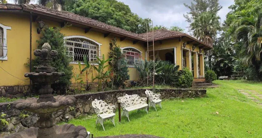 Casa para venda em centro de 7047.00m² com 6 quartos, 4 suites e 10 garagens