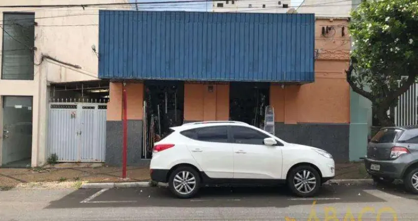Casa comercial à venda no Centro, São Carlos 