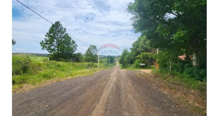 Terreno à venda no Recanto Árvore Grande, Botucatu 