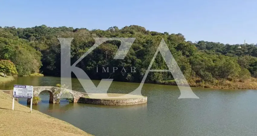 Terreno em condomínio fechado à venda no Centro, Jarinu 