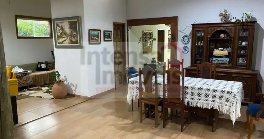 Chácara para venda em piedade de 1970.00m² com 3 quartos, 1 suite e 2 garagens