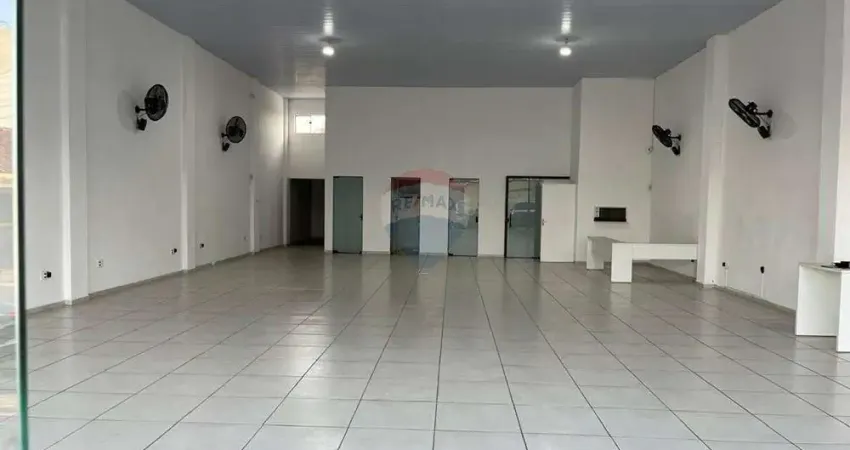 Imóvel comercial para alugar em lote de 285.00m² com 4 garagens
