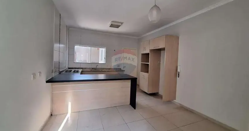 Casa para venda em castelinho de 144.98m² com 3 quartos, 1 suite e 2 garagens