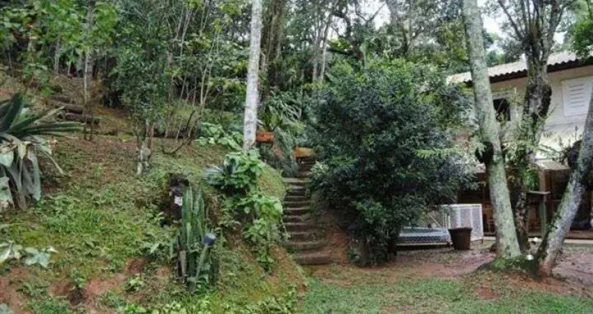 Casa de condomínio para venda em condomínio iolanda de 400.00m² com 6 quartos, 2 suites e 6 garagens