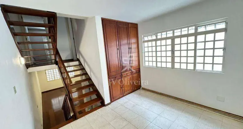 Sobrado para venda em jardim trussardi de 130.00m² com 3 quartos, 1 suite e 2 garagens