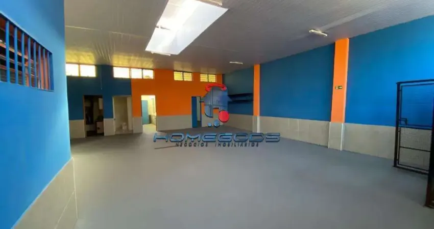 Prédio comercial para venda e aluguel em parque industrial de 218.00m² com 1 quarto e 4 garagens