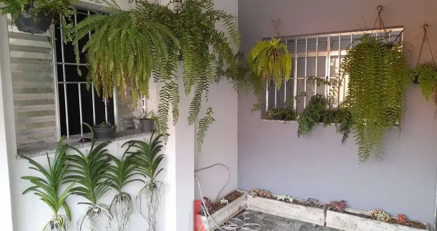 Casa para venda em centro de 172.00m² com 3 quartos e 1 garagem