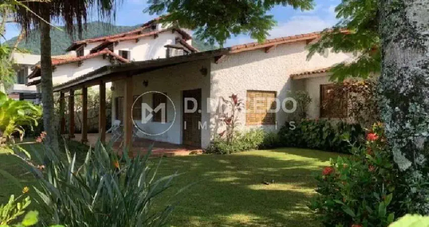 Casa para venda em condominio lagoinha de 330.00m² com 5 quartos, 5 suites e 2 garagens