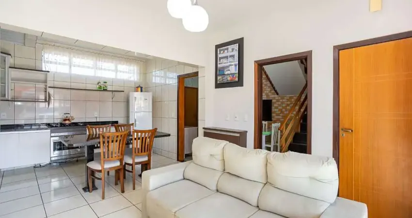 Sobrado para venda em sítio cercado de 280.00m² com 3 quartos, 1 suite e 2 garagens