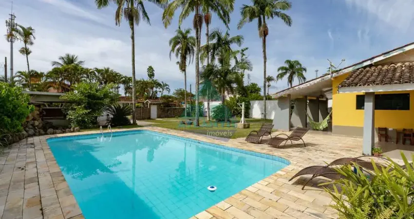 Casa para venda em praia da lagoinha - bairro de 150.00m² com 4 quartos, 4 suites e 5 garagens