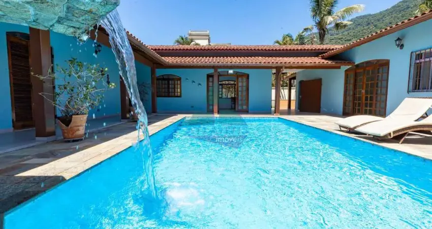 Casa para venda em praia da lagoinha - bairro de 259.00m² com 6 quartos, 2 suites e 10 garagens