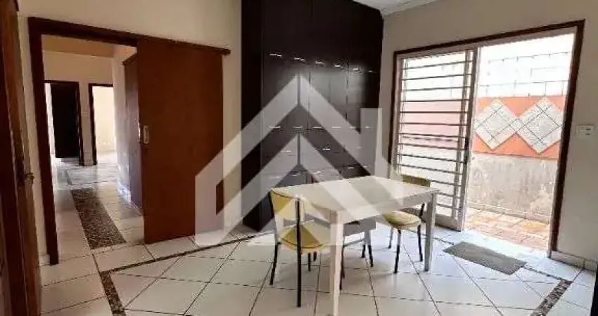 Casa para venda em centro de 275.00m² com 3 quartos, 1 suite e 3 garagens