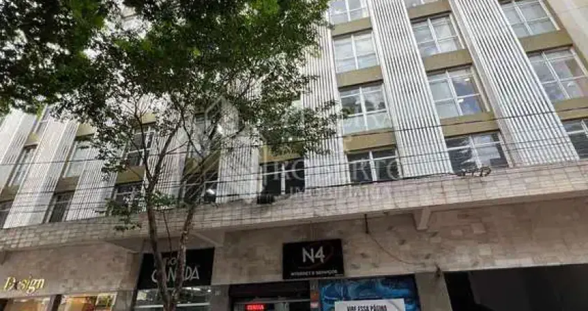 Sala comercial para venda em centro de 43.00m² com 3 garagens