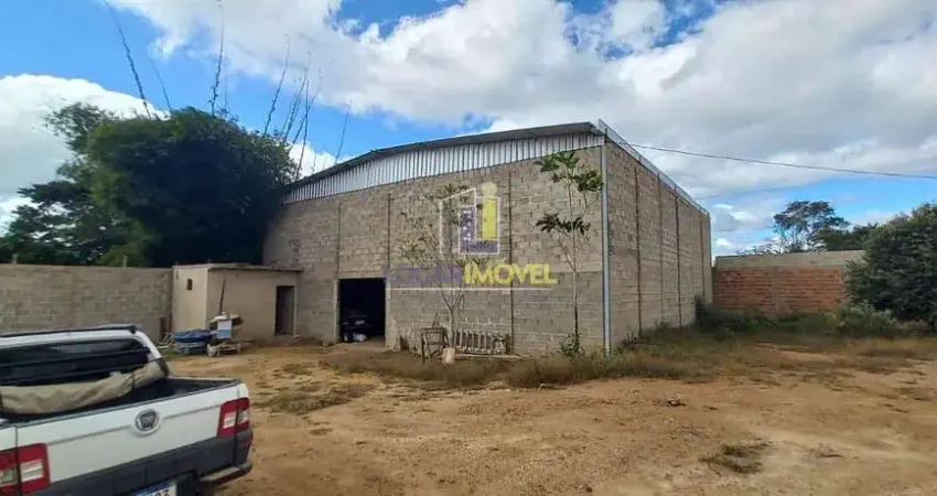 Galpão / depósito / armazém para alugar em distrito industrial de 300.00m²