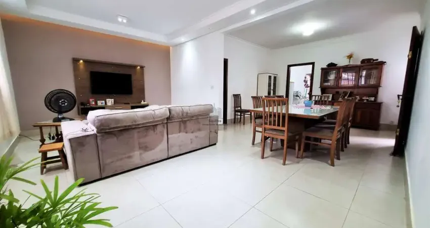 Casa para venda em jardim magnólia de 300.00m² com 4 quartos, 3 suites e 8 garagens