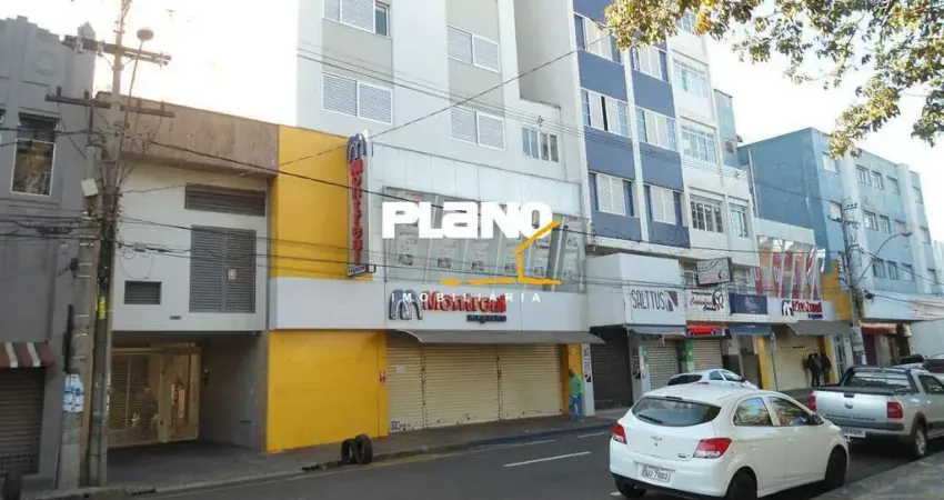 Apartamento para alugar em centro de 140.00m² com 3 quartos, 1 suite e 1 garagem