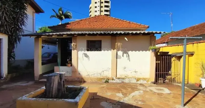 Casa para venda em centro de 168.00m² com 4 quartos e 2 garagens