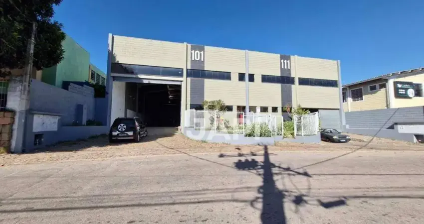 Galpão / depósito / armazém para alugar em santa julia de 736.00m²