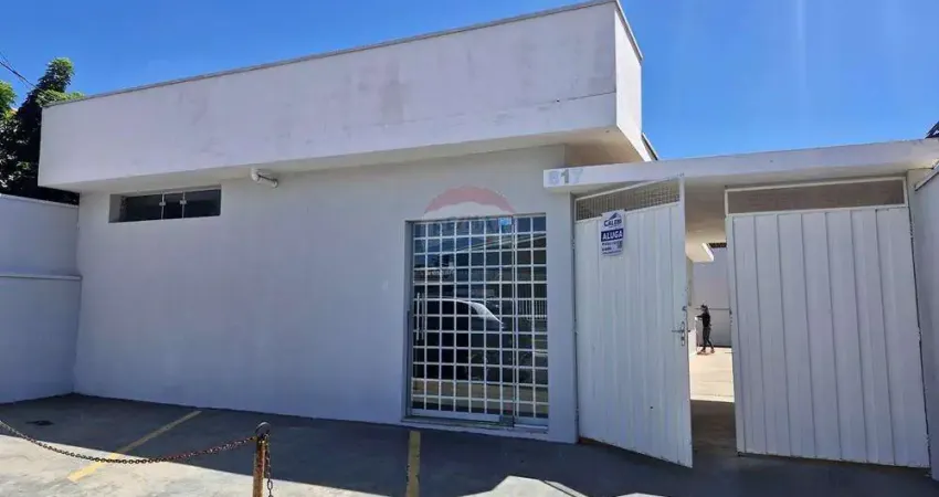 Sala comercial para alugar em centro de 140.00m² com 6 quartos e 3 garagens