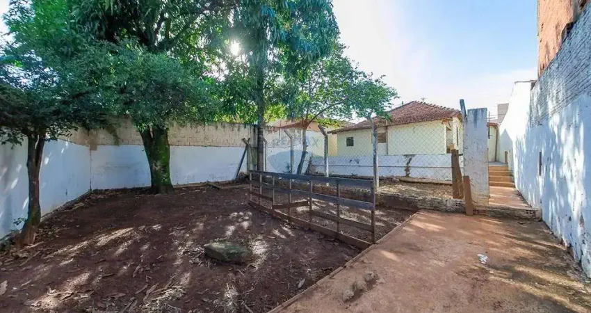 Casa para venda em centro de 280.00m² com 2 quartos e 2 garagens