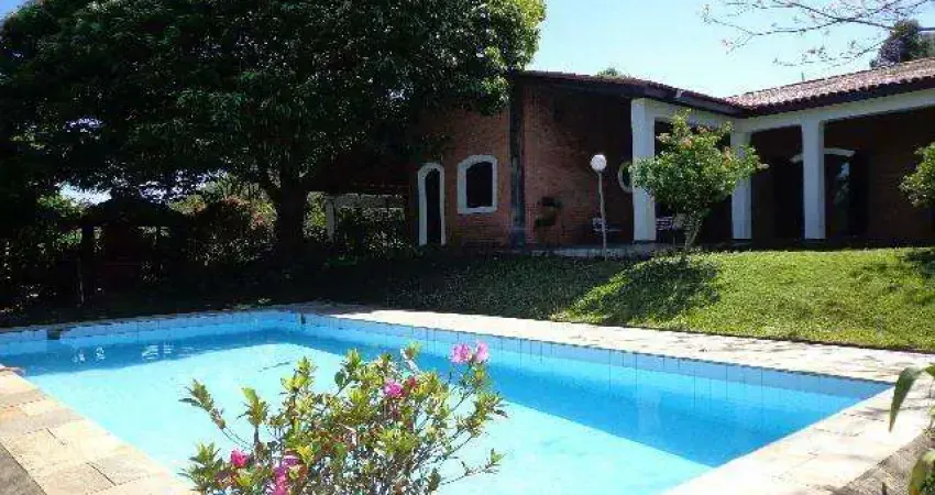 Casa de condomínio para venda em granja viana de 380.00m² com 4 quartos, 2 suites e 6 garagens