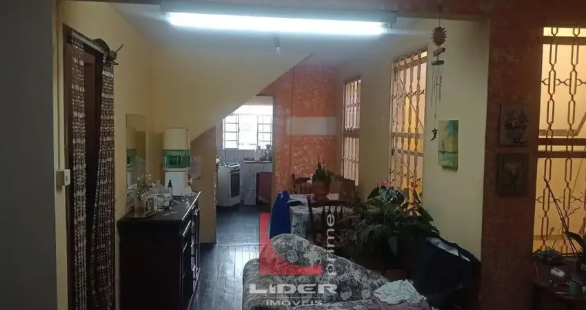 Casa para venda em centro de 212.00m² com 3 quartos, 1 suite e 1 garagem
