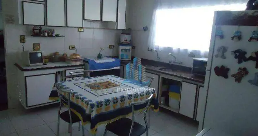 Sobrado para venda em santa maria de 171.00m² com 3 quartos, 1 suite e 4 garagens