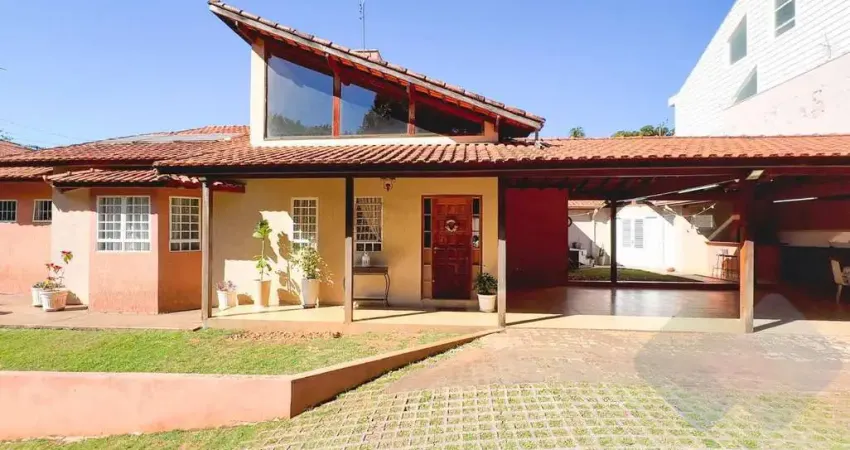Casa para venda em centro de 897.00m² com 4 quartos, 1 suite e 13 garagens
