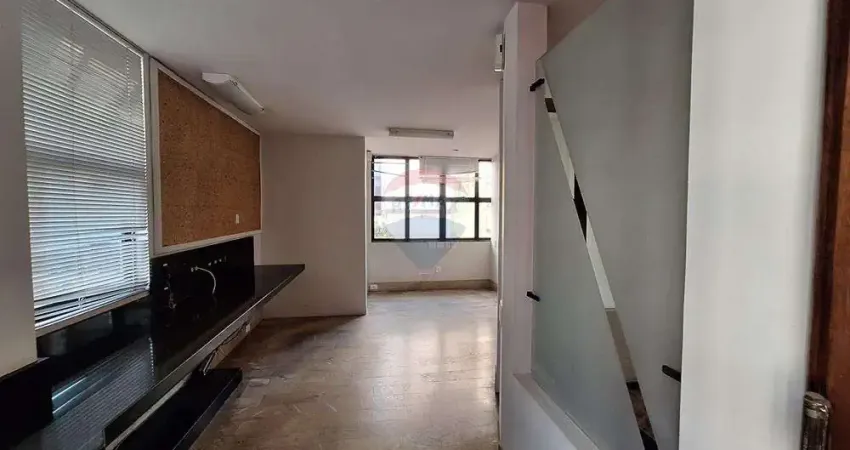 Sala comercial para venda em funcionários de 60.00m² com 1 garagem