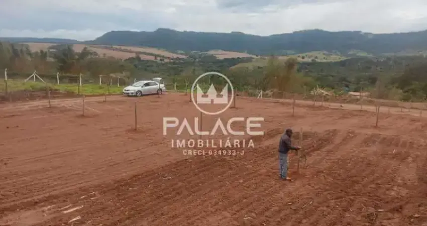 Terreno à venda no Centro, São Pedro 