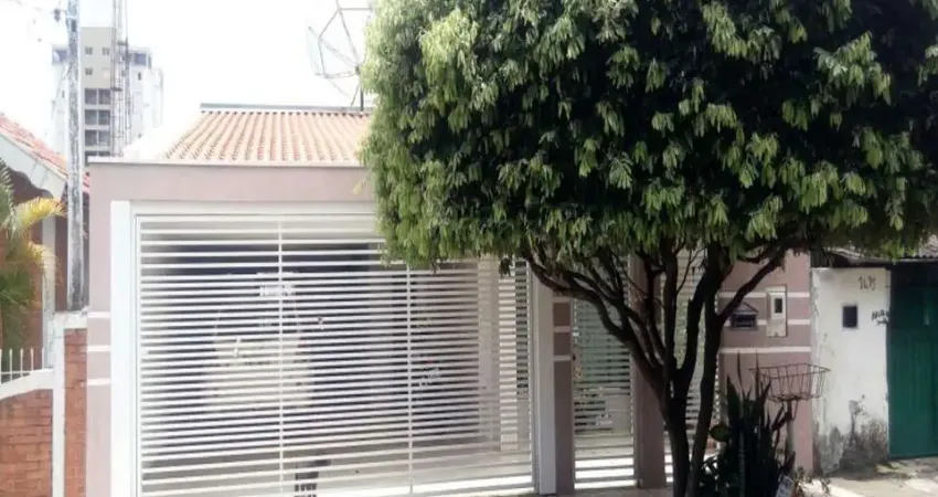 Casa para venda em centro de 246.00m² com 4 quartos, 1 suite e 4 garagens