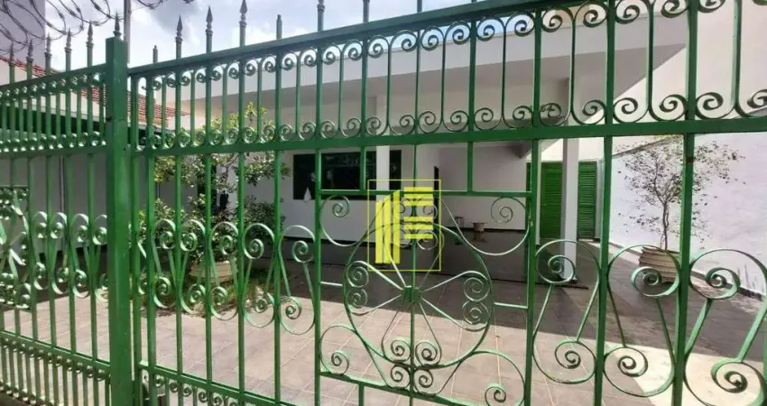 Casa para alugar em centro de 308.00m² com 5 quartos e 3 garagens