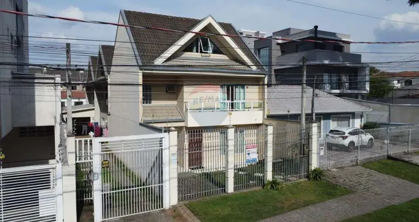 Sobrado para venda em água verde de 170.00m² com 3 quartos, 3 suites e 2 garagens