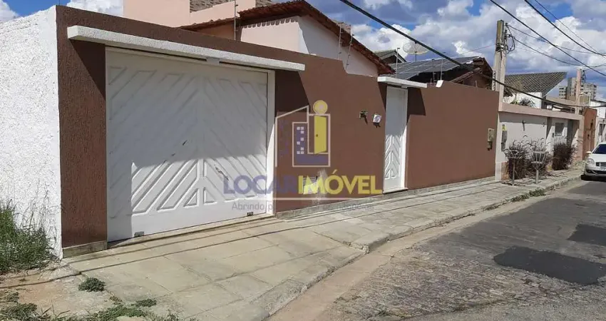 Casa para venda em candeias de 180.00m² com 3 quartos, 3 suites e 4 garagens