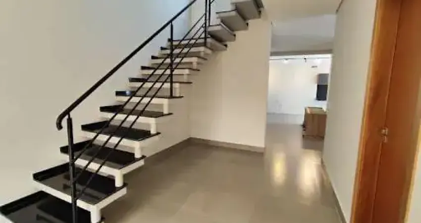 Sobrado para venda em condomínio park real de 184.00m² com 3 quartos, 3 suites e 2 garagens