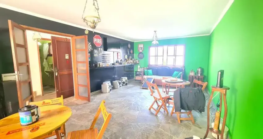 Casa para venda em centro de 194.00m² com 3 quartos, 1 suite e 3 garagens