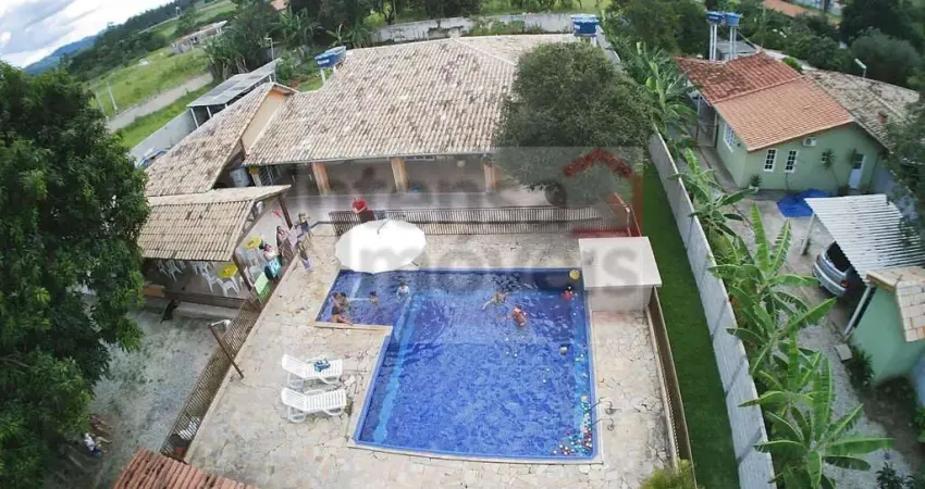 Chácara para venda em chácara dallas de 2000.00m² com 5 quartos, 1 suite e 4 garagens