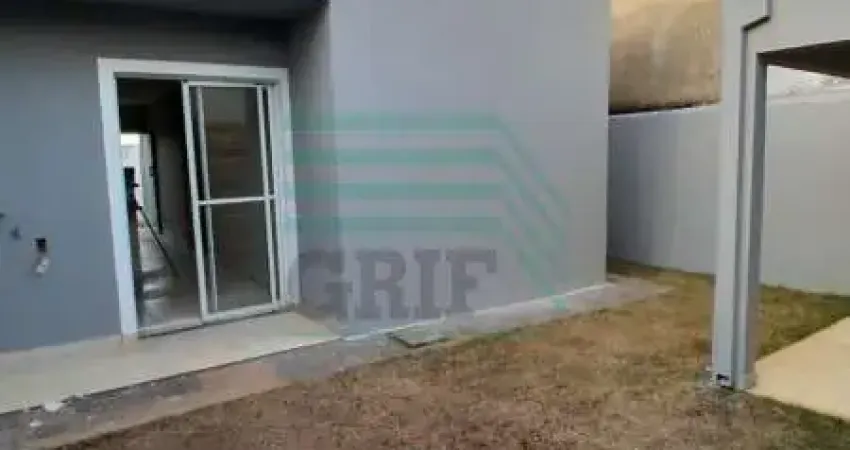 Casa para venda em parque das oliveiras de 70.00m² com 2 quartos, 1 suite e 2 garagens