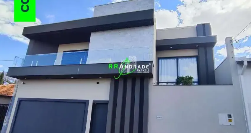 Sobrado para venda em centro de 200.00m² com 4 quartos, 1 suite e 2 garagens