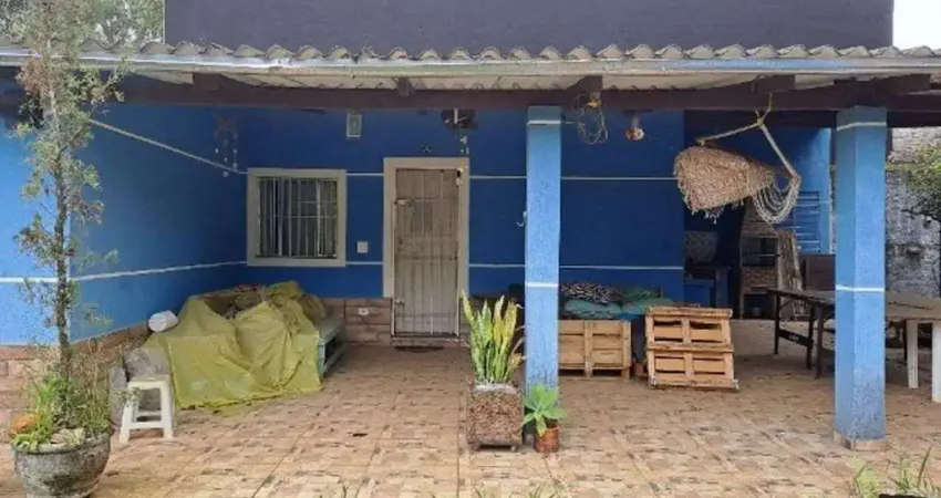 Chácara para venda em varinhas de 1000.00m² com 2 quartos, 1 suite e 2 garagens