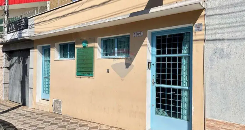 Sala comercial para alugar em centro de 12.00m² com 4 quartos