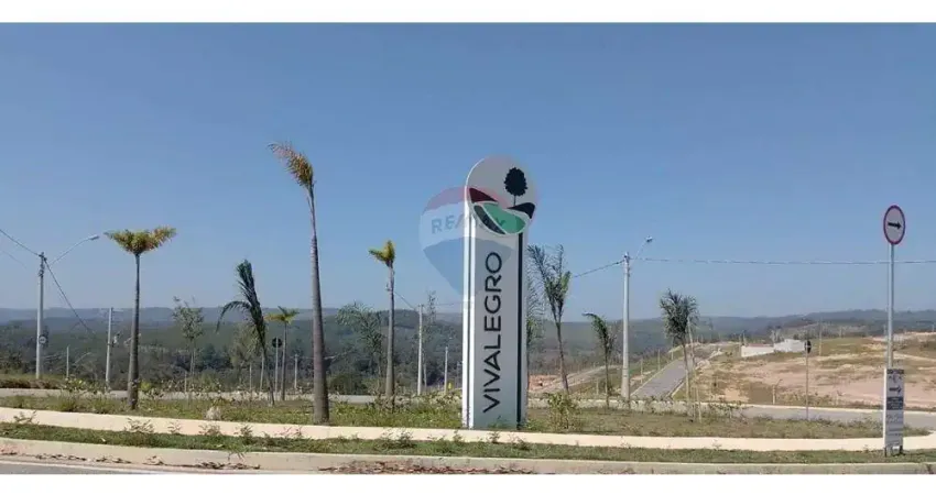 Terreno à venda na Avenida 3, Q 10, Vivalegro, Votorantim