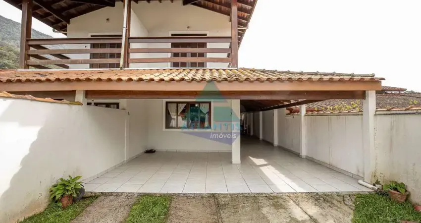 Casa para venda em praia da lagoinha - bairro de 168.00m² com 3 quartos e 4 garagens