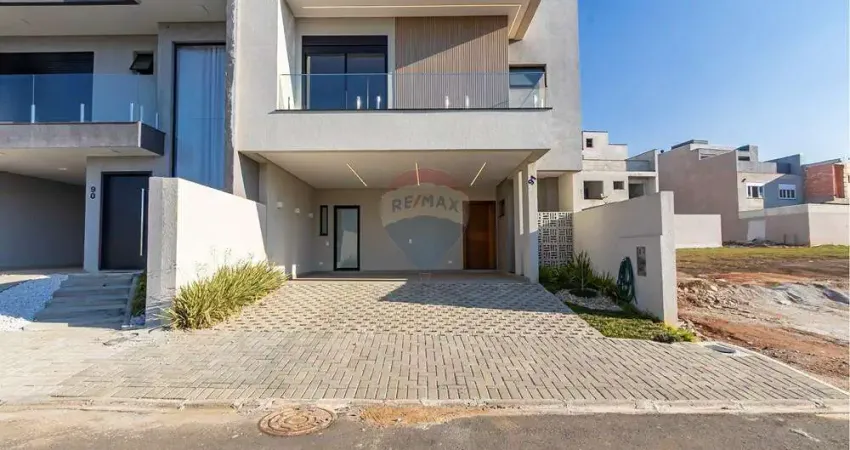 Sobrado para venda em costeira de 220.00m² com 4 quartos, 3 suites e 2 garagens