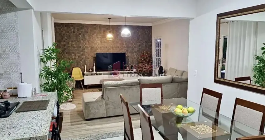 Casa de condomínio para venda em parque centenário de 170.00m² com 3 quartos, 1 suite e 2 garagens